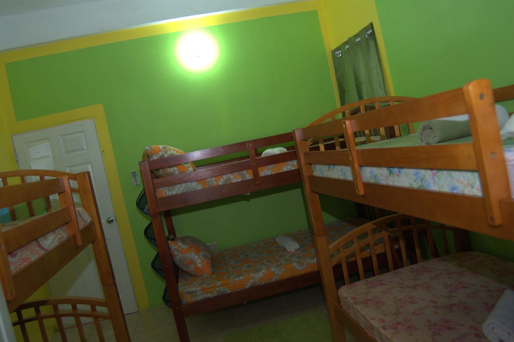 Fish Tobago Guesthouse Buccoo Extérieur photo