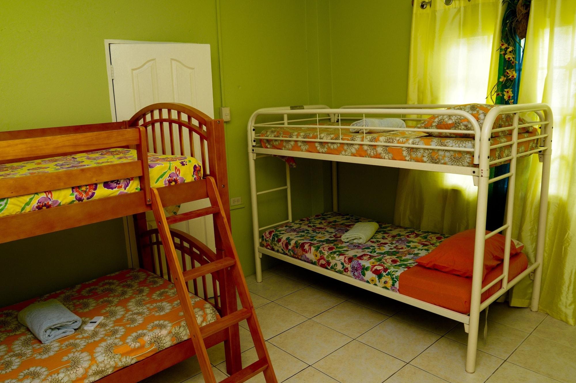 Fish Tobago Guesthouse Buccoo Extérieur photo