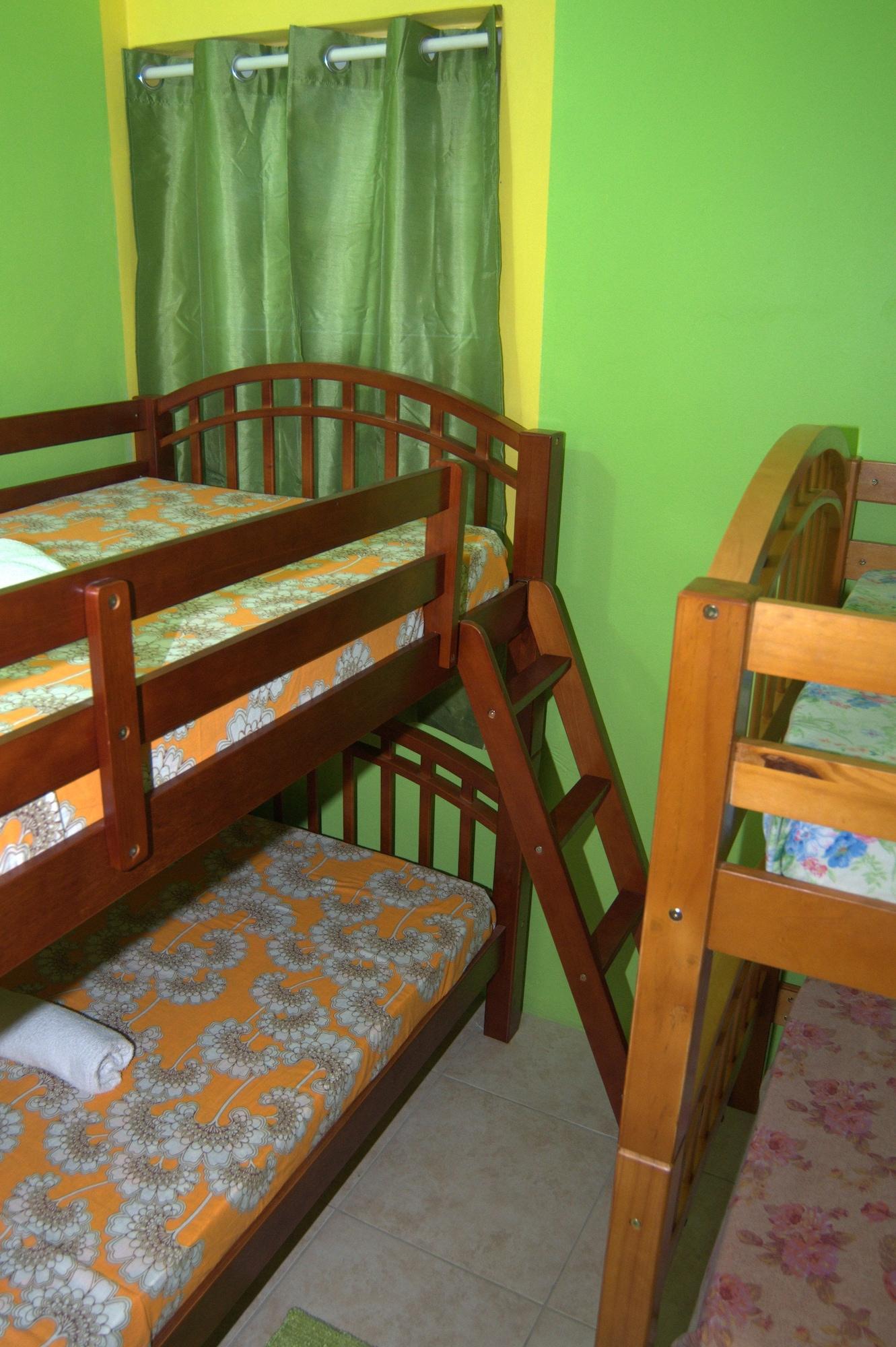 Fish Tobago Guesthouse Buccoo Extérieur photo