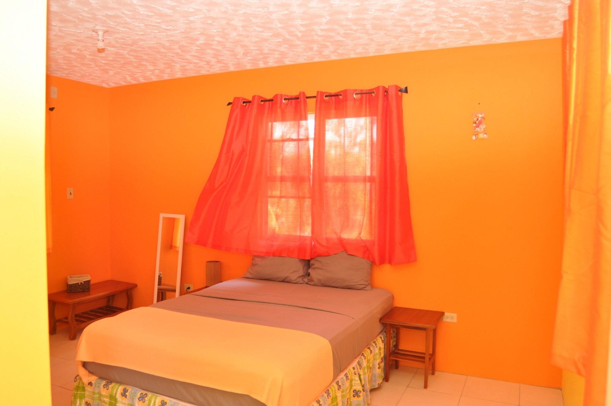 Fish Tobago Guesthouse Buccoo Extérieur photo