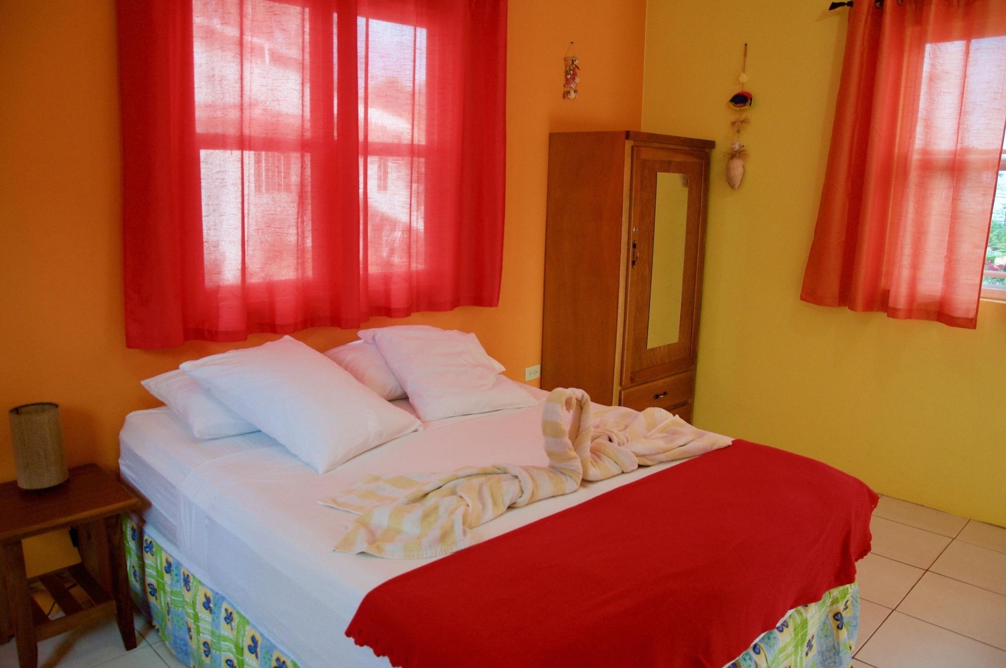 Fish Tobago Guesthouse Buccoo Extérieur photo
